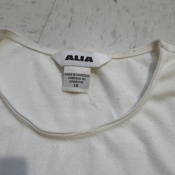 Alia | Vintage Chic Cat Print Sweater - Cream and Black - Picture 8 of 11